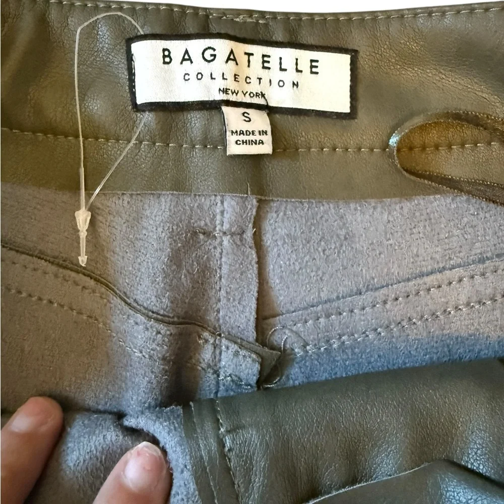 Bagatelle Faux Leather Cargo Pants Olive Green Size Small NWOT